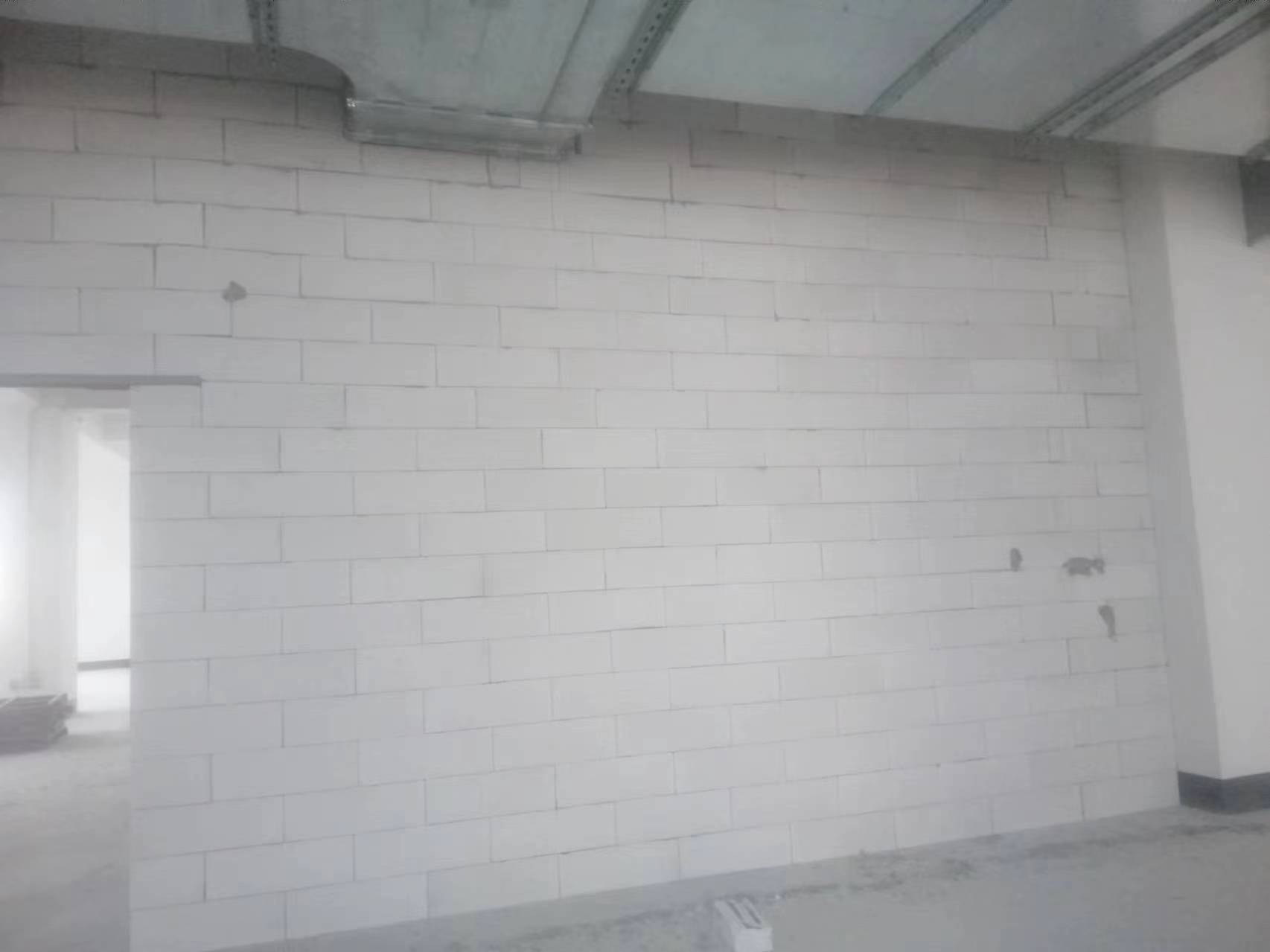 加气砖隔墙施工场景